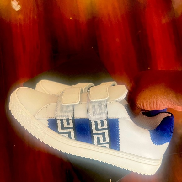 Versace big kids sneakers size 37